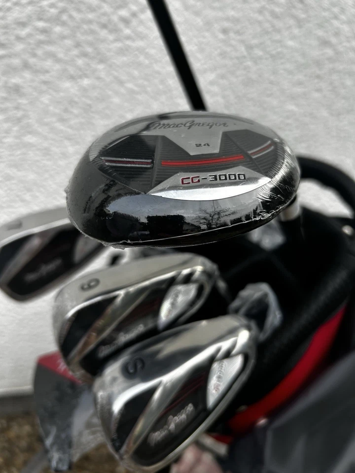 Einsteiger Herren Rechtshand MacGregor Driver, Hybrid, Eisen 7,9,SW, Putter Bag - Bild 4 von 4