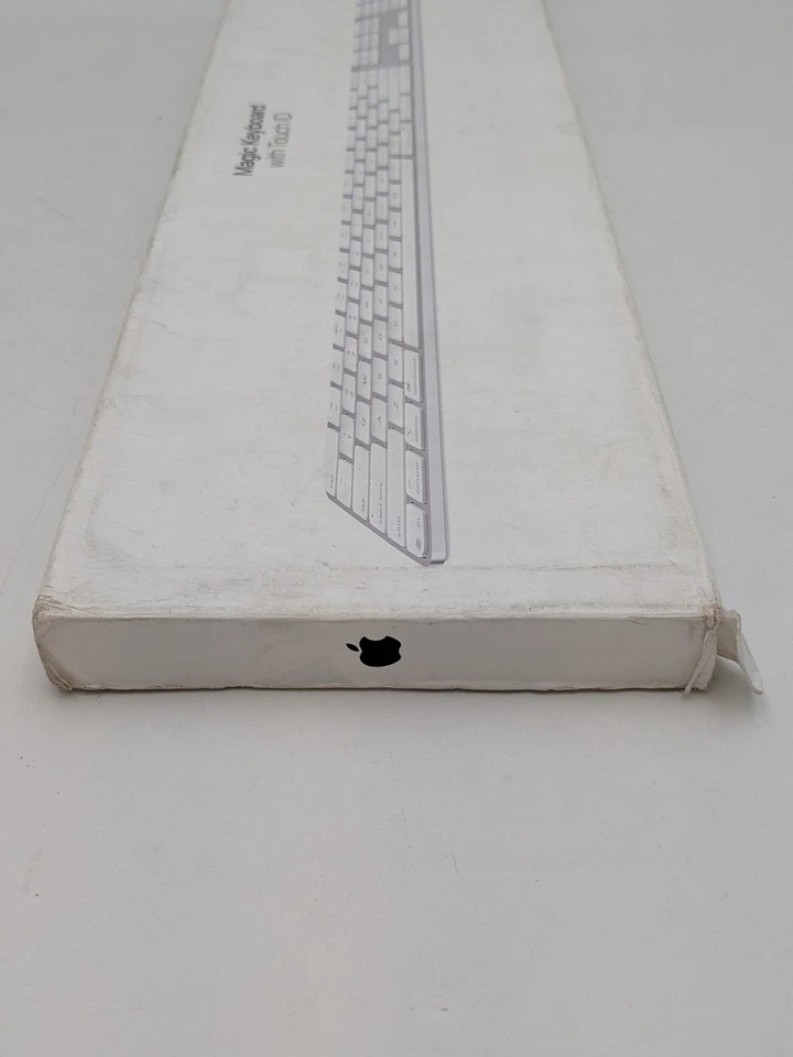 Apple Magic Keyboard with Touch ID & Numeric Keypad White A3119 (MXK73LL/A) - Image 4 of 4