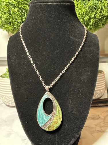 Silver Tone Teardrop Pendant Necklace Green Blue Resin 16-18” (Lot# 1131)