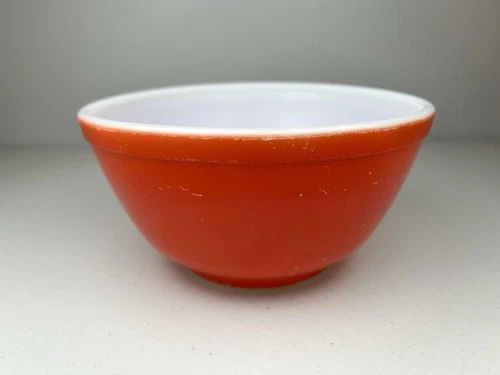 RARE! Vintage 1940's - 50's Primary Red PYREX Mixing Bowl T.M. Reg 1 1/2 Quart