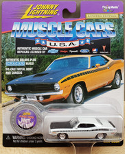 Johnny Lightning 1970 Plymouth AAR Cuda Muscle Cars USA 1:64 White Lightning