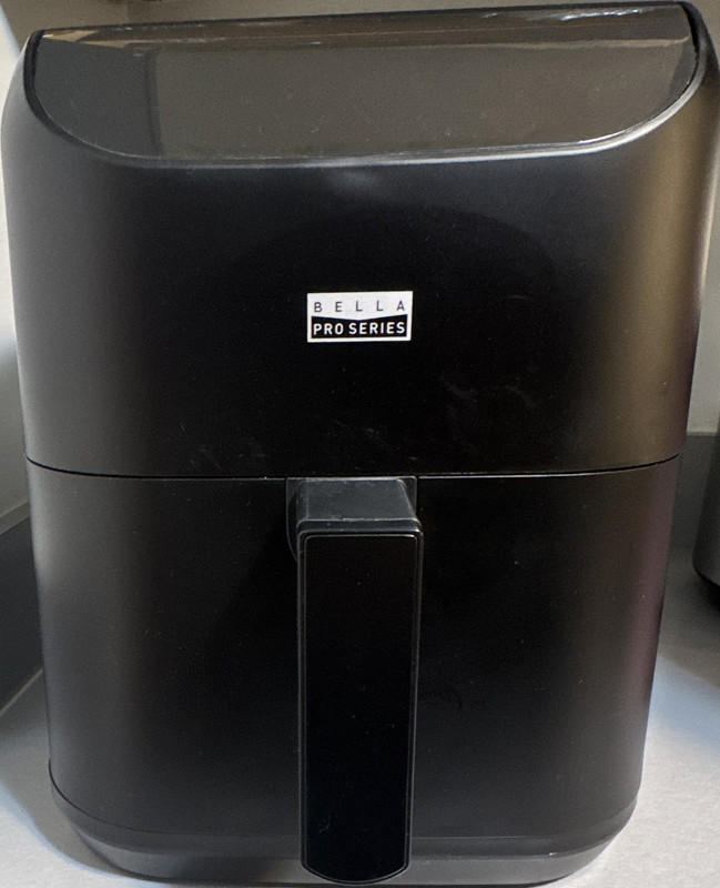 Bella Pro Series 9 Qt Air Fryer Black 1800W 8 Settings Timer Temp KZ-8011A