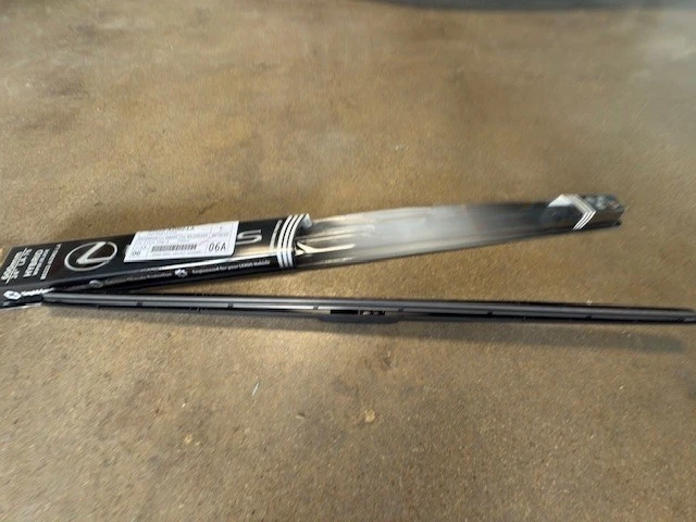 (1) GENUINO LEXUS 85222AZ002LA - igual que concesionario Foto 3 de 4