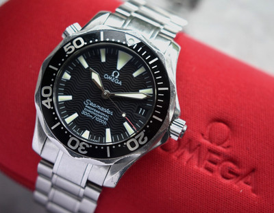 Omega Seamaster 300M Automatik 2252.50 schwarzes Zifferblatt mittelgroße Herren Taucheruhr 2006