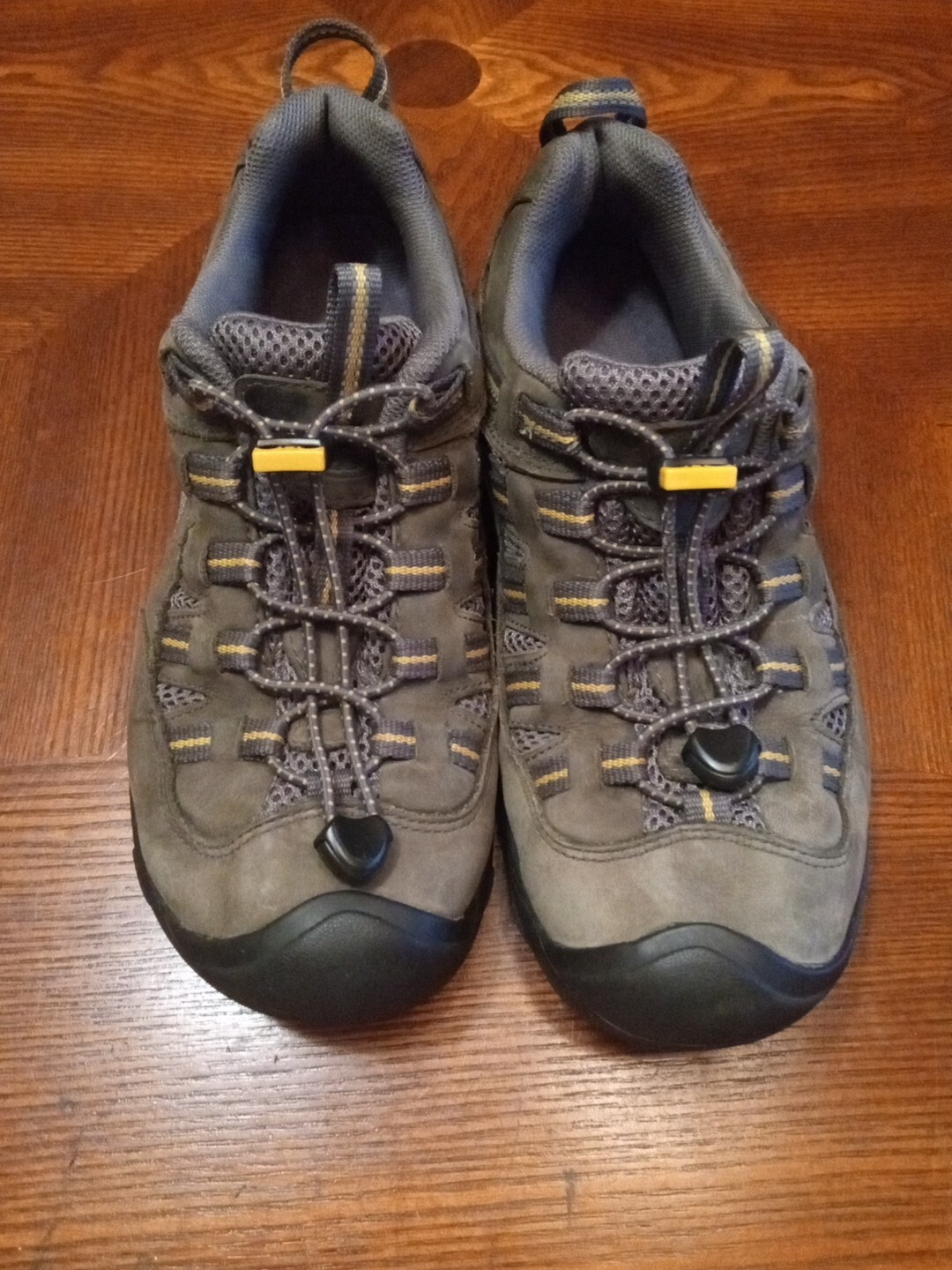 Scarpe da trekking Keen da donna taglia 6 M scarpe casual in pelle marrone