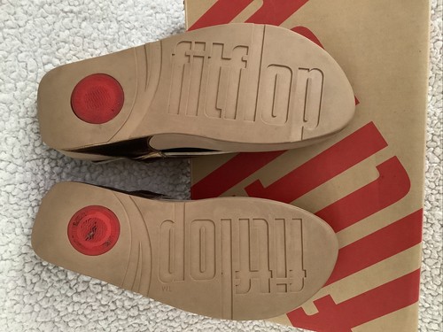 FitFlop Lunetta Style 181-266 Metallic Gold Jeweled Sandals Thongs, Size 7 - Picture 3 of 7