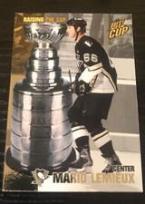 2002-03 Pacific Quest For The Cup Mario Lemiuex Raising The Cup