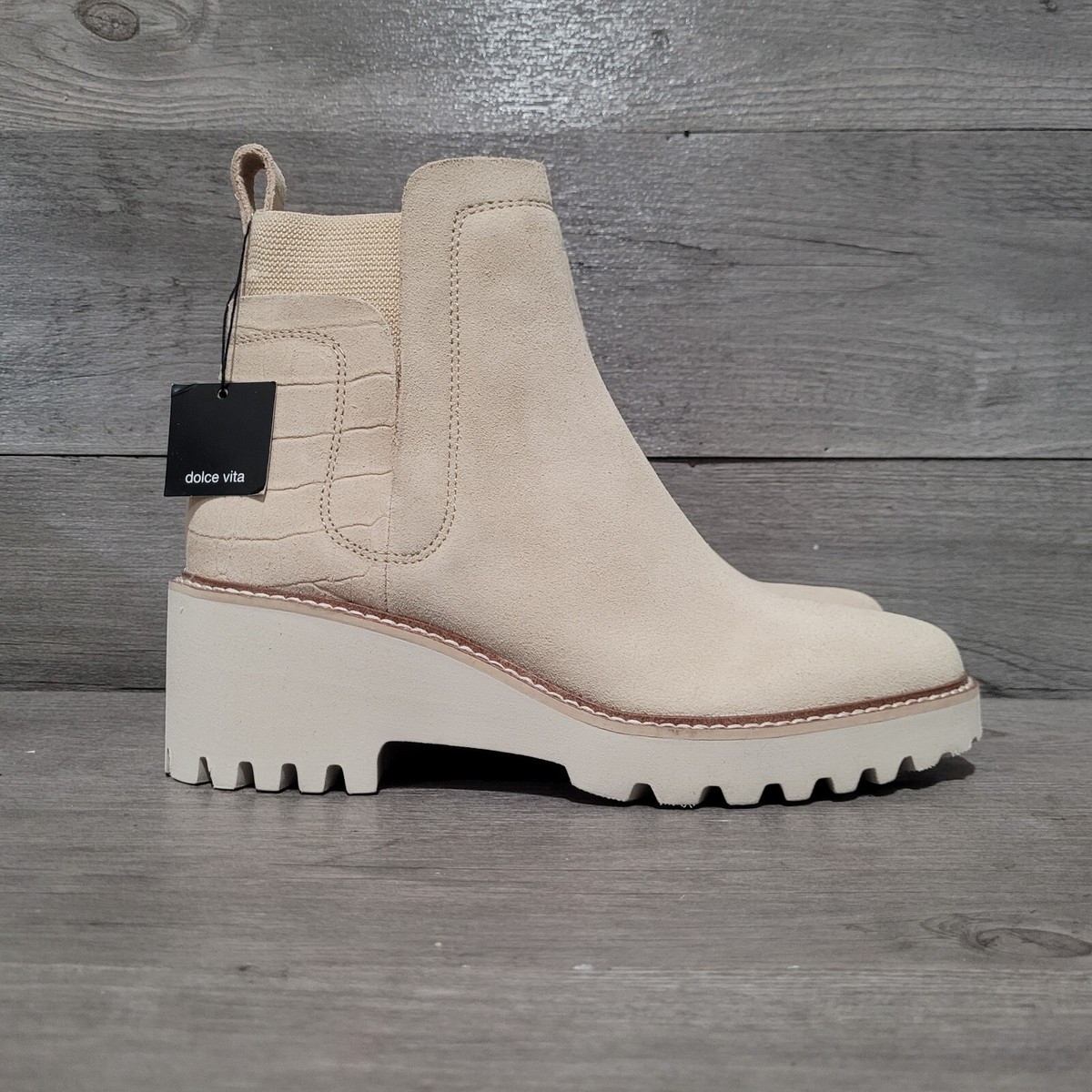 Dolce Vita Women's Huey Chelsea Boot dune suede h2o Womens Size