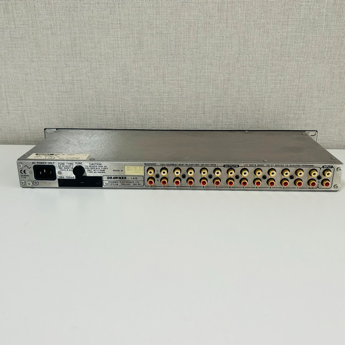 Drawmer LA12 Stereo Distribution Amplifier 12 Channel Level