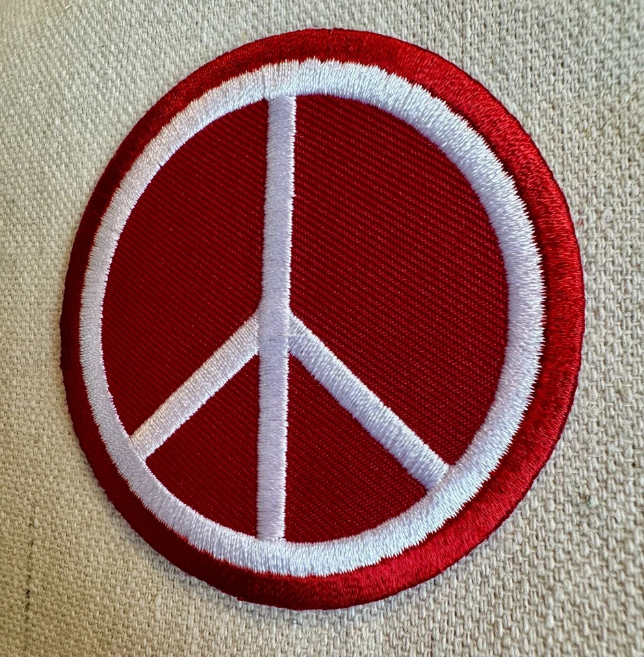 PARCHE SIGNO DE PAZ HIPPIE VERANO DE AMOR rojo bordado hierro-en APLIQUE EMBLEMA Foto 4 de 4