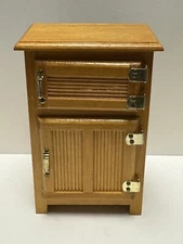 Dollhouse Miniature - Wooden Ice Chest by Concord Miniatures - 1:12 Scale