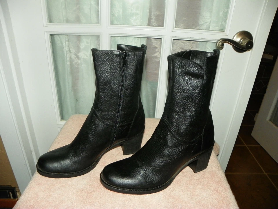 BCBG Niñas Tacón Cuero Negro Sobre Tobillo Punta Redonda Cremallera Lateral Botas Mujer 8 M Foto 3 de 4
