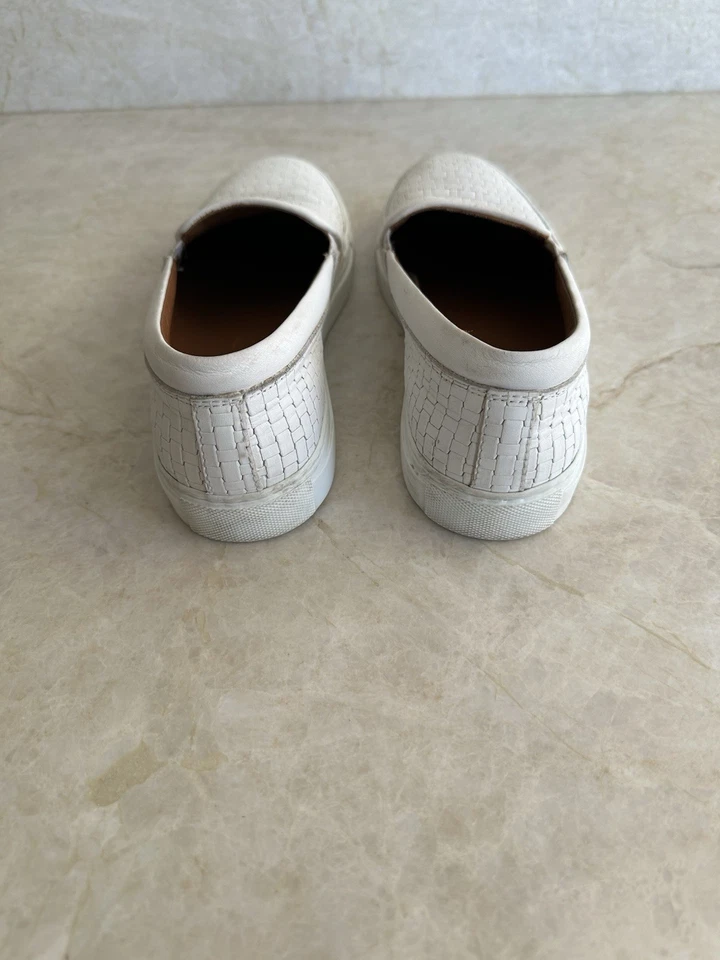 Zapatillas informales Aquatalia para mujer talla 8,5 Ashlynn de cuero trenzado blancas sin cordones Foto 3 de 4