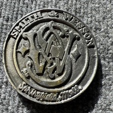 VINTAGE 1970s  SMITH  WESSON  GUN FIREARM COMPANY PEWTER BELT BUCKLE Q668