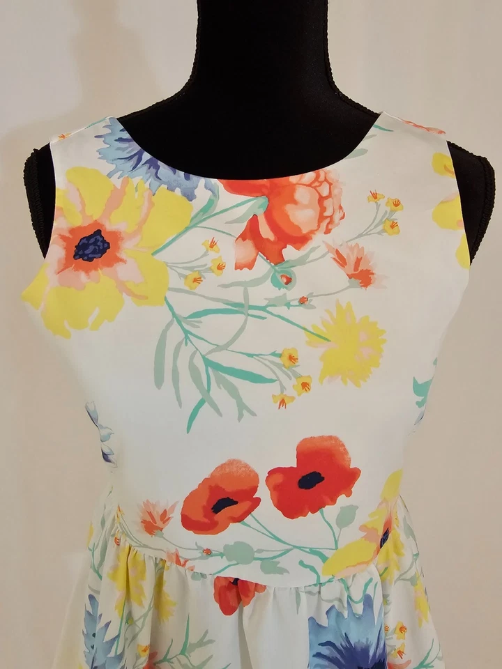 crazy 8 white floral completely lined girl dress 14          D156 - Image 3 of 4