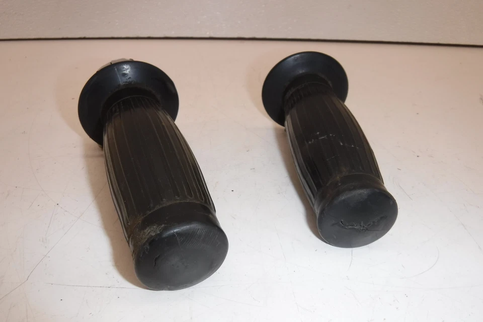 Triumph Trail Blazer 250 1971 juego de pares de empuñaduras de manillar de acelerador derecho izquierdo Foto 3 de 4