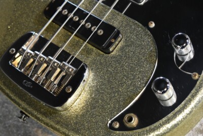 ◆◆◆G&L Tribute CUSTOM SB-2 Silver Flake G&L Tribute Custom SB-2 Silver Metallic Flake [SN 5120021