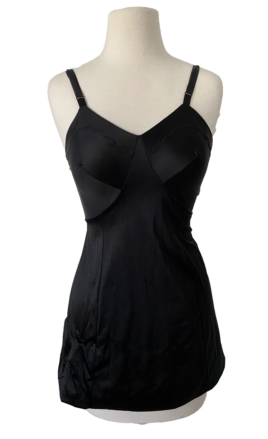 Черное винтажное белье для женщин 1940-х