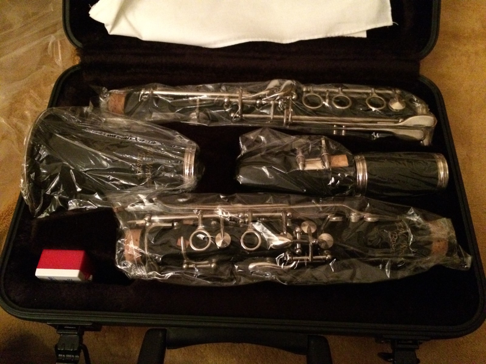 E.M. WINSTON BOSTON  Bb CLARINET & CASE    STANDARD BOEHM FINGERING SYSTEM