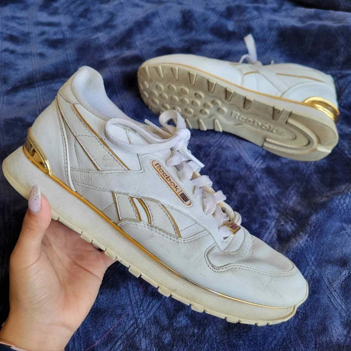 Reebok classic white clearance gold