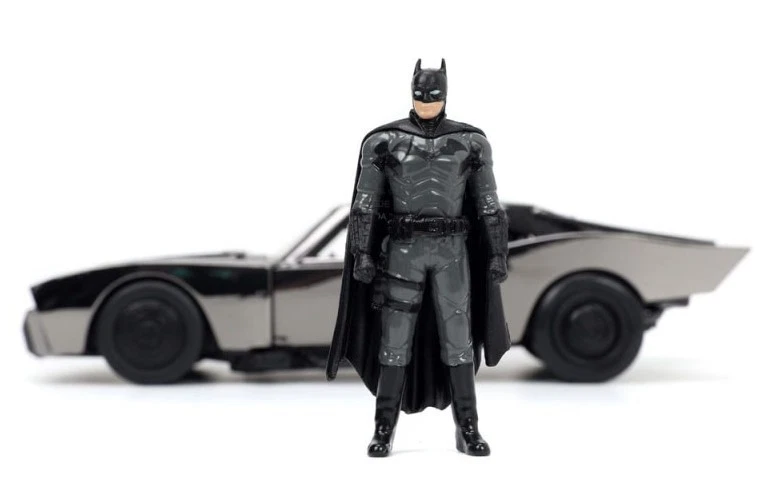 JADA TOYS - Voiture de 2022 avec figurine Batman -Batmobile couleur Noir chro... - Photo 2/4