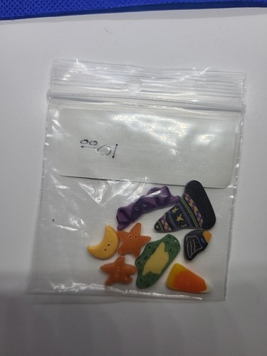 Just My Imagination Buttons #582A For Kit 155 Witch Hazel 8 pcs Halloween - Picture 2 of 2