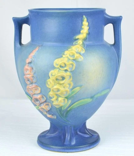 VINTAGE ROSEVILLE POTTERY FOXGLOVE PATTERN 162 BLUE VASE - 8 1/4"