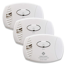 First Alert Plug in Carbon Monoxide Alarm 3-Pack, White