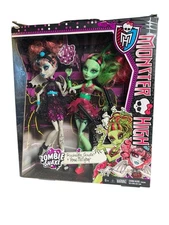 Monster High Zombie Shake Rochelle Goyle & Venus McFlytrap NIB lite box damage