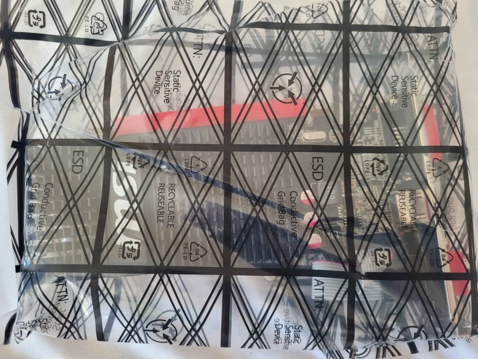 MSI AMD Radeon HD 6450 2GB DDR3 DVI HDMI VGA Graphics Card R6450-2GD3H/LP - Image 2 of 3