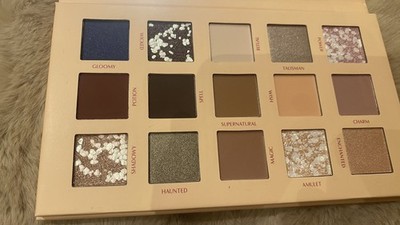 Essence Witch Side  Eyeshadow  Palette