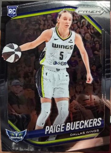 Paige Bueckers [Silver] #5 2025 Panini Prizm WNBA card
