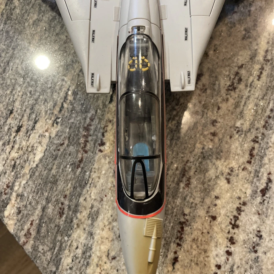 Hasbro G.I. 2011 Avión a reacción Joe Skystriker XP-21F incompleto leer descripción Foto 2 de 4