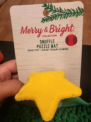 Merry & Bright Snuffle Mat Dog Cat Toy Christmas Tree Sniffing Puzzle NEW! - Picture 2 of 3