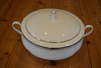 Lenox ERIN Round Covered VEGETABLE BOWL - USA - 2 1/2 QT  - NEW