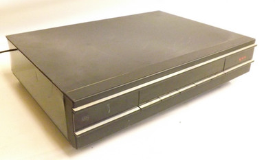 Bang & Olufsen Beocord V8000 VHS Videorecorder   Type 4601  B&O Design Klassiker