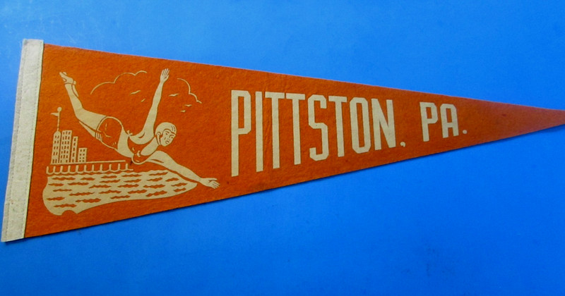 VINTAGE  PITTSTON  PA.  FELT  PENNANT -  ORANGE