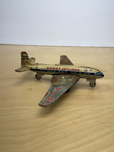 Yonezawa Comet Jetliner Tin Toy Friction Motor Airplane No. 17 De Havilland RARE