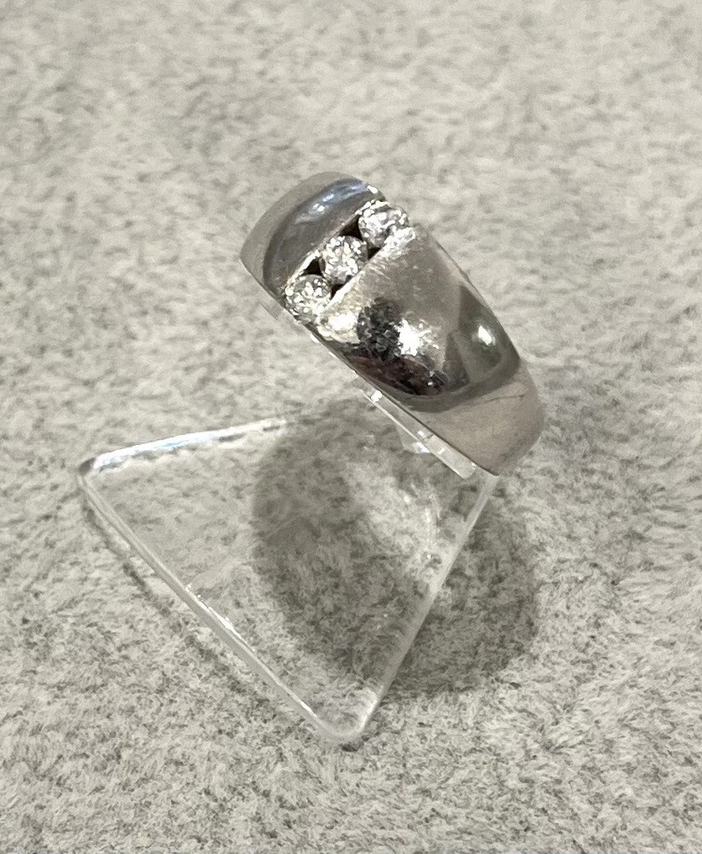 925/-Silber Ring mit 3 simulierten Diamanten Gr. 57, - Bild 2 von 3