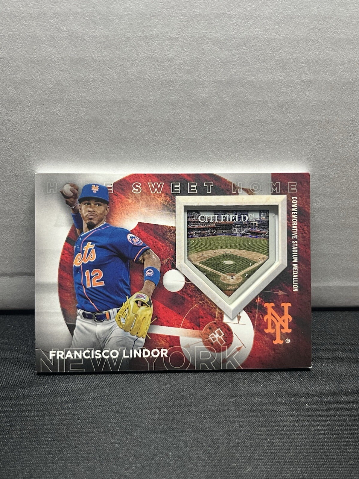 2024 Topps Series 1 Francisco Lindor Home Sweet Stadium Medallion Card /299