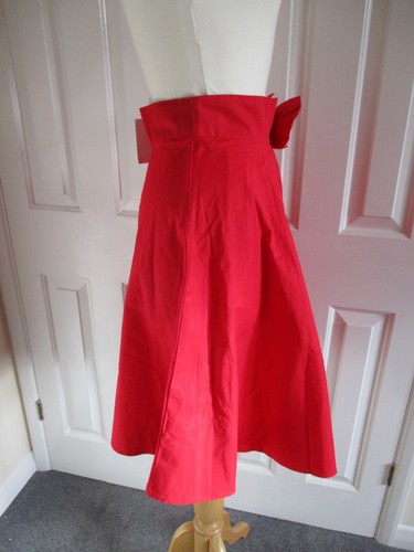 Lindy Bop - Red fit & flare & large bow feature, 100% cotton skirt - UK10/EU38 - Picture 4 of 9