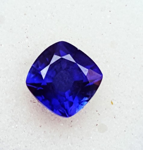 Cabochon De Tanzanite Naturelle Non Traitée 30,61 Cts Forme Poire - Certifié IGL & I, Dimensions 24,6x15,8x8,6 Mm