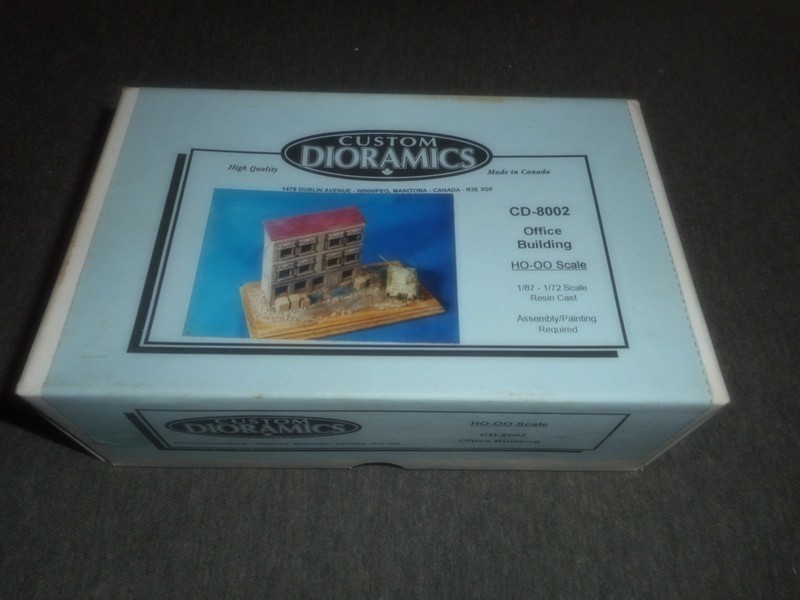 CUSTOM DIORAMICS CD-8002, HO-OO OFFICE BUILDING RESIN MODEL KIT