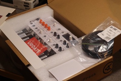 Arturia MicroFreak Vocoder Edition Ltd Swan White Used