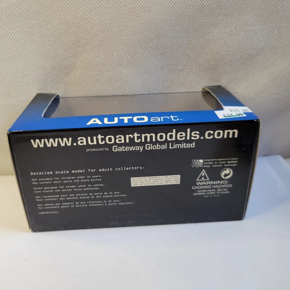 Autoart Range Rover 4.6 HSE Santorini Black 1/43 Scale Diecast Car 54802 - Image 3 of 4
