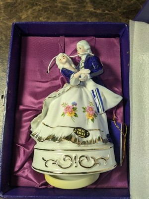 KATO KOGEI Vienna Waltz porcelain music box #33ede8