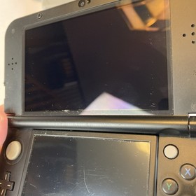 New Nintendo 3DS XL Handheld Console Lime Green With Charger Stylus