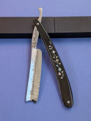 Antique straight razor ''RAUH'' 5/8  Graef Rath