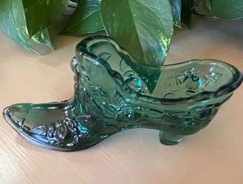 Pretty Emerald Green Fenton Slipper/Shoe Cabbage Rose Pattern 5.75”L X 2.50”T