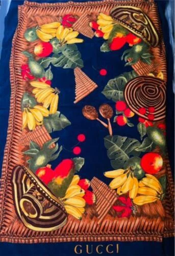 Банные полотенца и мочалки Gucci